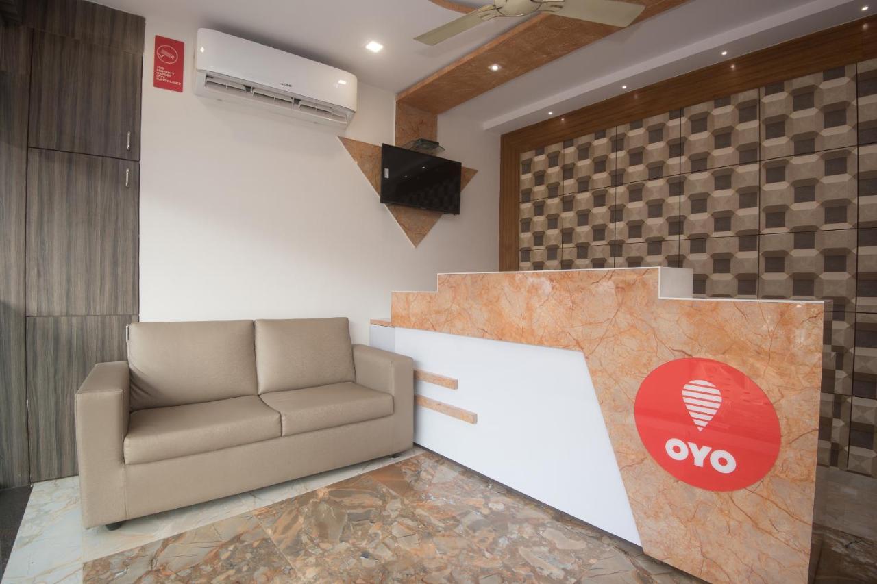 Oyo 14056 Golden Arch Ξενοδοχείο Βομβάη Εξωτερικό φωτογραφία
